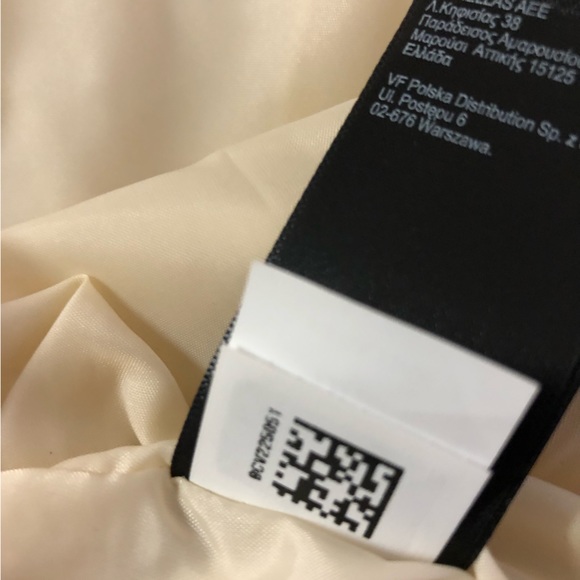 The North Face Rissy 2 Hooded Water Repellant Rain Coat - Picture 9 of 9